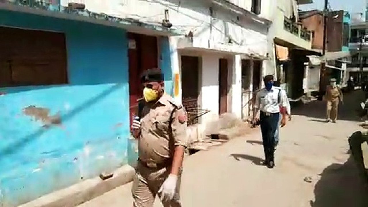 प्रयागराज एसएसपी के निर्देश पर CO ने लोगो को किया जागरूक