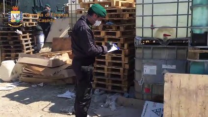 Mondragone (CE) - Sequestrata fabbrica abusiva di igienizzanti (09.04.20)