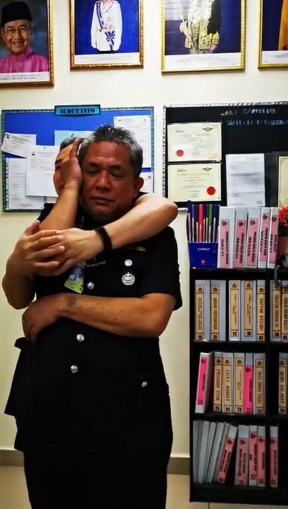 Master Chris CLM Tit Tar at sandakan Airport 21-12-19