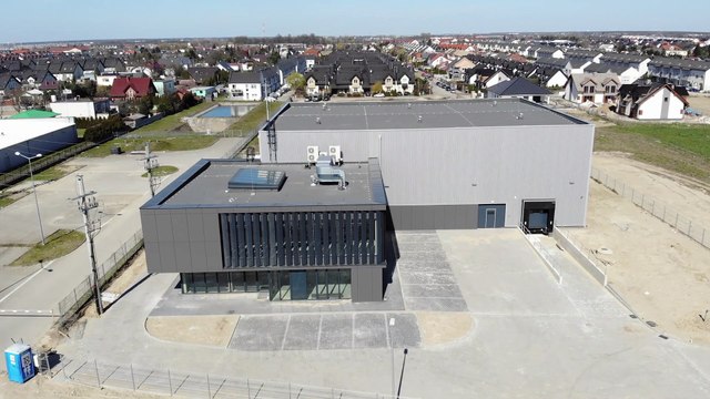 Вид сверху на новую штаб-квартиру JÓŹWIAK Poznań, которая все еще находится в стадии строительства.