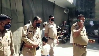 Download Video: इटावा: कोतवाली पुलिस ने मदरसे का किया निरीक्षण