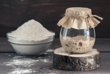 Sourdough Starter Is 'Growing' on Trees in San Francisco