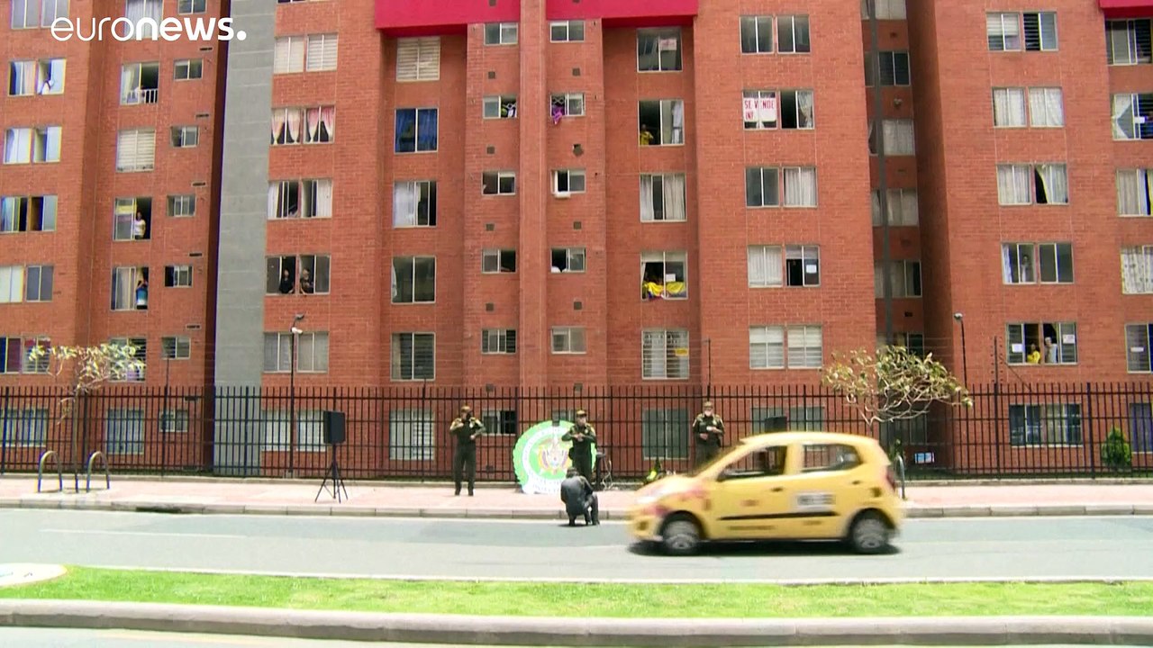 Police use zumba classes to lift the spirits of confined Colombians