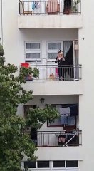 Vecinos de Santa Cruz de Tenerife se disfrazan durante estado de alarma 3