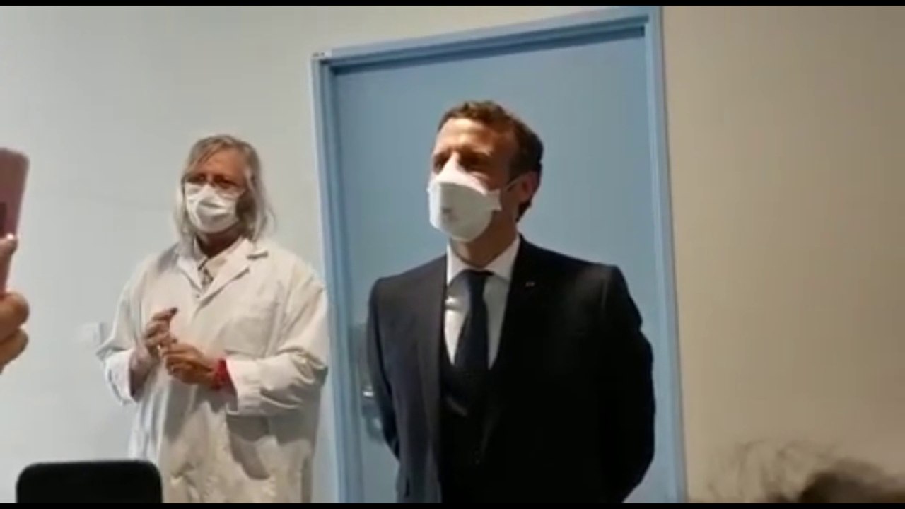 Les images d'Emmanuel Macron avec le Pr Didier Raoult à Marseille
