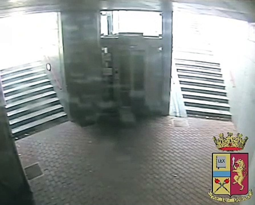 Busto Arsizio (VA) - Terrorizzava e rapinava donne in stazione e sui treni: arrestato (09.04.20)