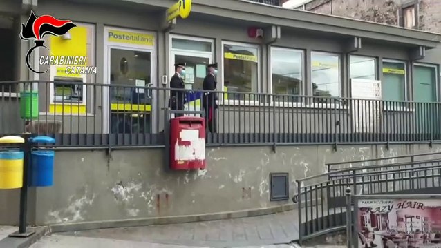 Bronte (CT) - I Carabinieri consegnano pensione ad anziani (09.04.20)