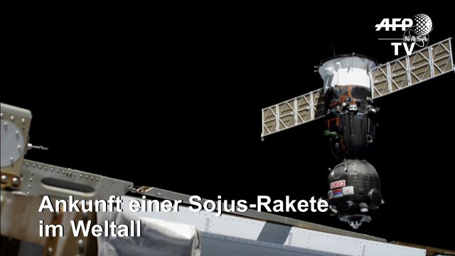 Trotz Corona: Sojus-Rakete bringt drei Raumfahrer ins All