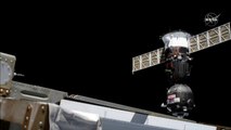ثلاثة رواد يبلغون محطة الفضاء الدولية في عز أزمة تفشي كورونا