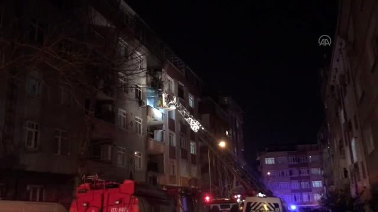 Güngören'deki konut yangınında 3 kişi dumandan etkilendi