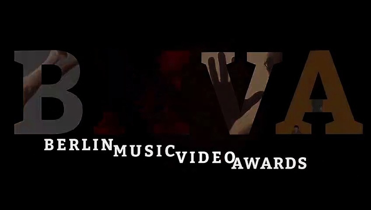 MARILYN MANSON - GOD'S GONNA CUT YOU DOWN