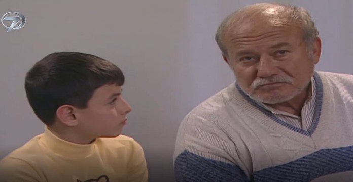 Vedat Bey Büyük Sırrını Açıklıyor! - Bir Çift Çizme