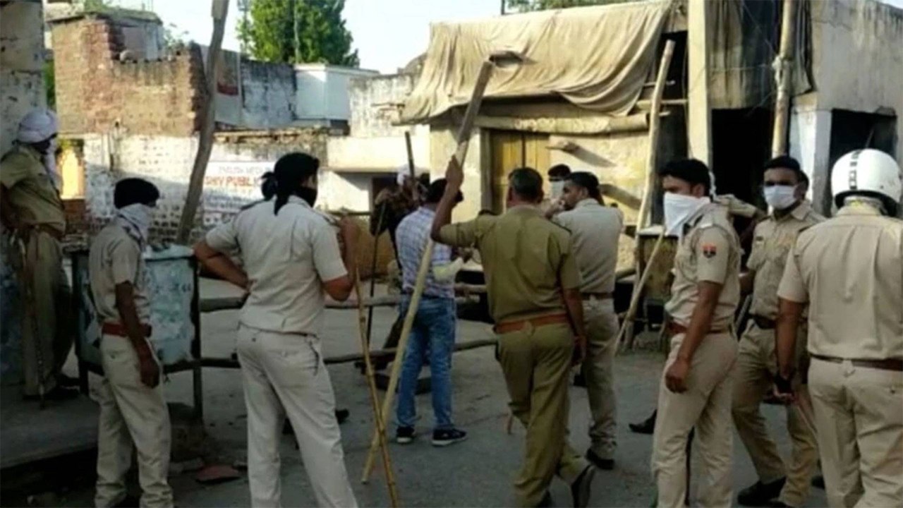Police personnel attacked while enforcing lockdown