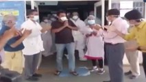 Corona: Health workers clap as patient leaves Hospital