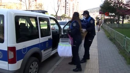 Evde kalan 65 yaş üstü kadının isteği herkesi şaşırttı