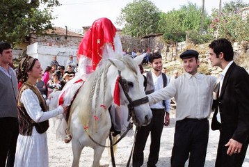 Yüksek Yüksek Tepelere - Kanal 7 TV Filmi