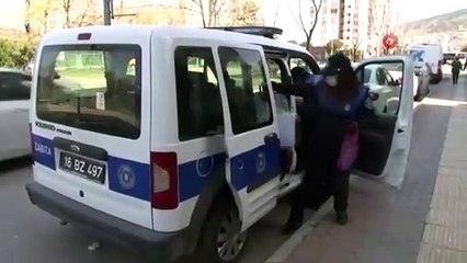 Evde kalan yaşlı kadın isteği ile belediye ekiplerini şok etti