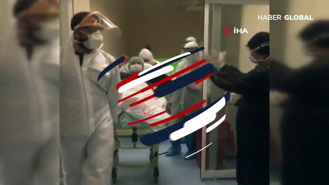 Koronavirüs hastası yoğun bakımdan servise alkışlarla uğurlandı