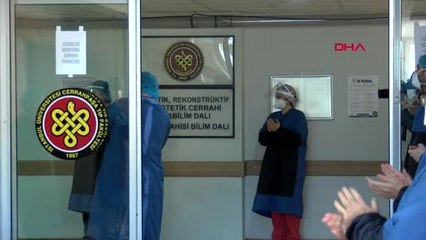 CERRAHPAŞA'DA KORONAVİRÜSÜ YENEN DOKTOR VE 90 YAŞINDAKİ KADIN TABURCU OLDU