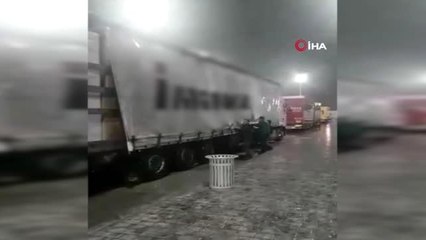İpsala Gümrük Kapısı ve İstanbul Havalimanı'nda operasyon: 1 milyon 200 bin lira değerinde tıbbi...