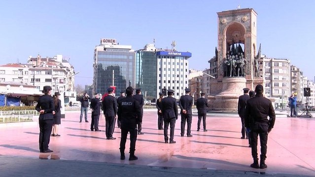 Taksim’de sosyal mesafeli tören
