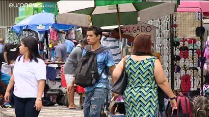 شاهد: سكان مدن الصفيح في ريو دي جانيرو يحاربون الفقر وتهديد كورونا