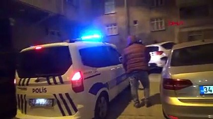 Esenyurt'ta kapalı olması gerekn kahvede oyun oynayan 23 kişiye ceza