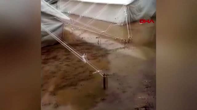 Güney Kıbrıs'taki mülteci kampları alarm veriyor