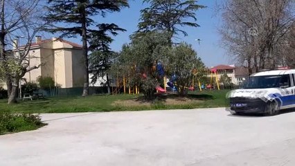 Sağlık çalışanlarından polise sürpriz kutlama