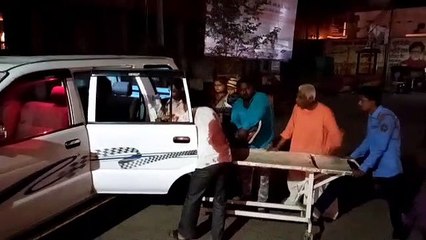 युवक पर तलवार से हमला- देखें वीडियो