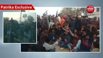 वीडियोः ग्रामीणों ने रतनलाल को शहीद का दर्जा देने की मांग की, हाइवे पर लगाया जाम