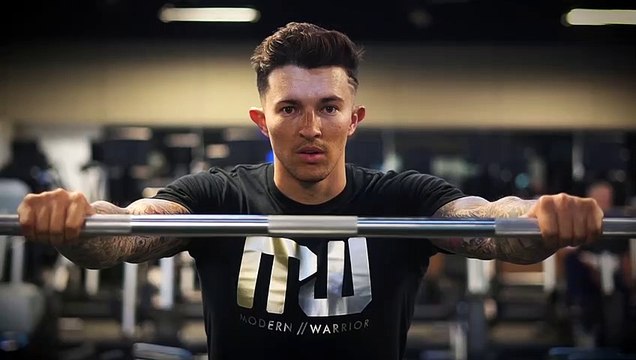 A man Lifting heavy weights In a Gym || Motivational Video