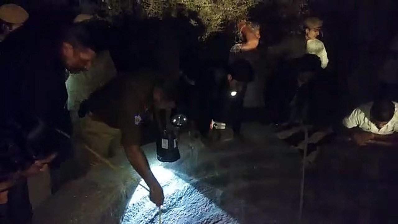 Two brothers who fell in a dry well late at night, pulled out safely