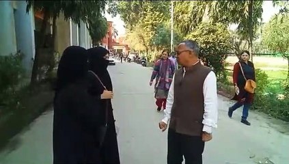 Moradabad: हिन्दू कॉलेज में ताबड़तोड़ फायरिंग से मचा हड़कंप, चल रहीं प्रयोगात्मक परीक्षाएं