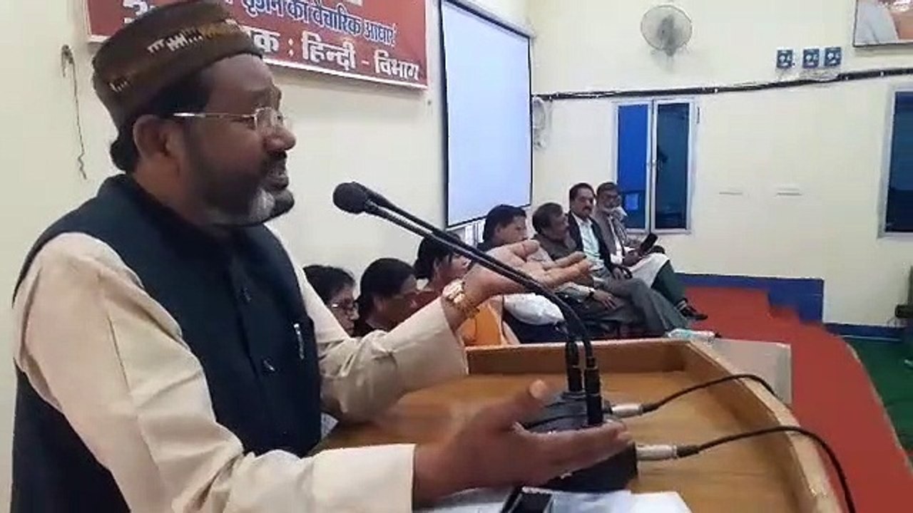 The guests told the importance of poetry creation in poetry seminar