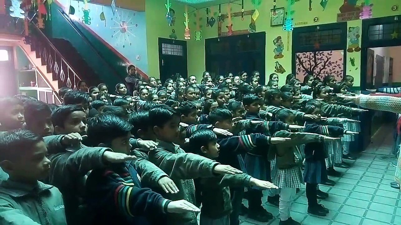 स्वर्णिम भारत अभियान में 150 विद्यार्थियों ने ली सफाई व प्लास्टिक से मुक्ति की शपथ