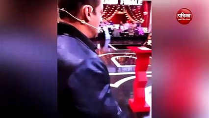 Salman gives chocolate to asim riaz niece