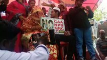 Anti-CAA-protesters-get-married-on-stage-in-chennai