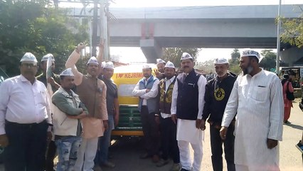 दिल्ली में आप पार्टी की बढ़त पर भोपाल मे जश्न