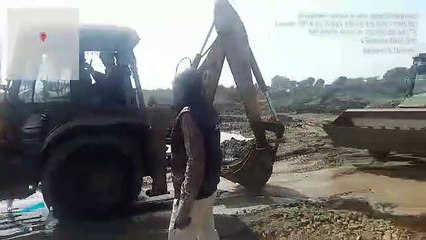 下载视频: VIDEO mafia attack on women officer caught in illegal mining in Madhya Pradesh