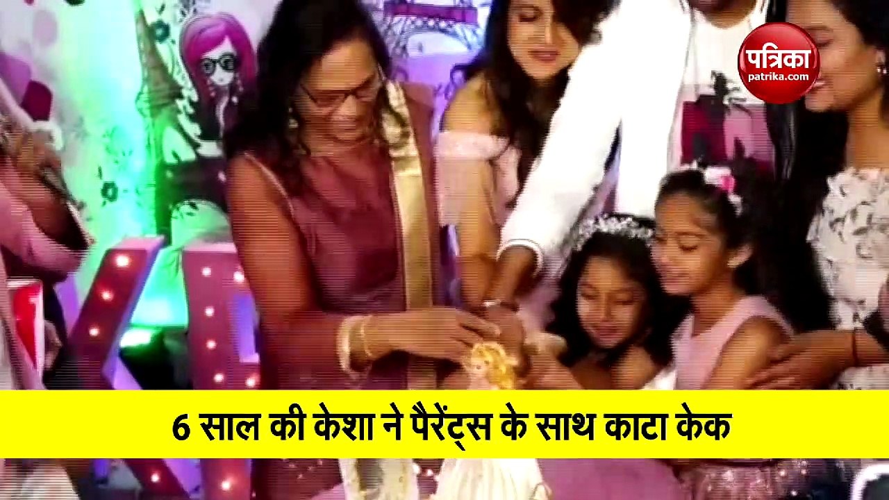 sharad kelkar daughter birthday cake