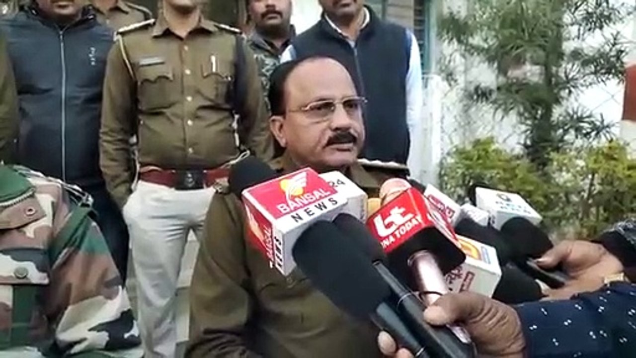 बैंक से महिला का किया था पीछा, कॉलोनी में मौका...