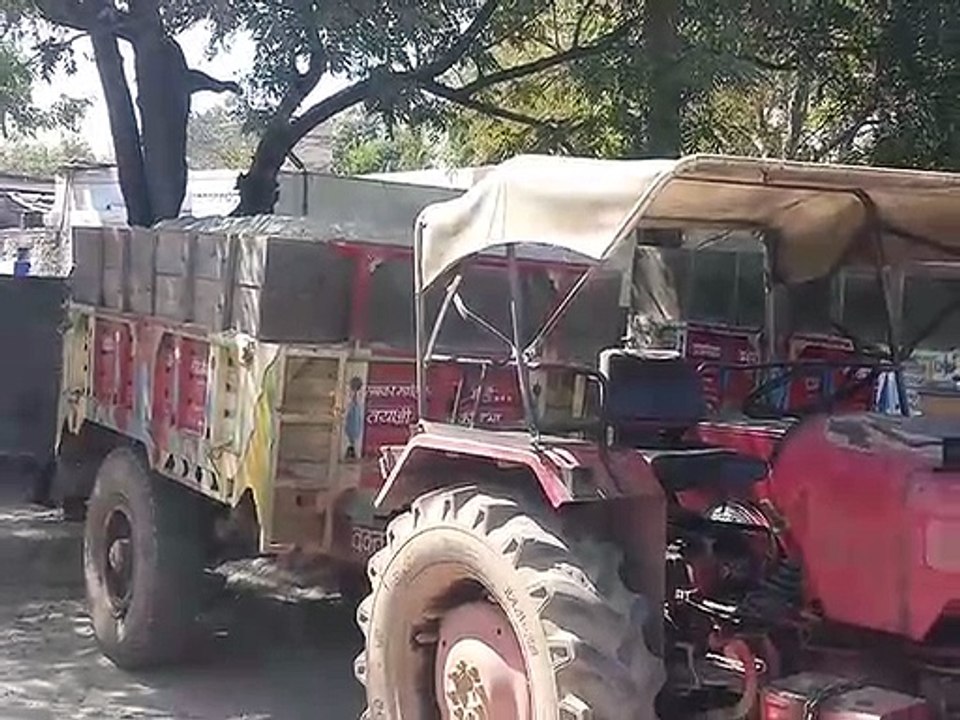 रेत खनन पर रोक के बाद भी लगातार आ रहे रेती से भर डंपर