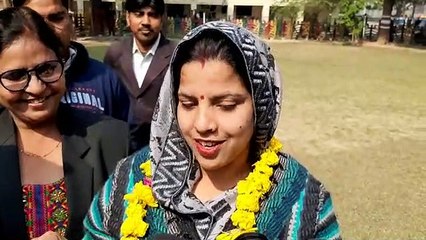 Valentine Day वीक में 14 दंपति जोड़ों को कराया एक