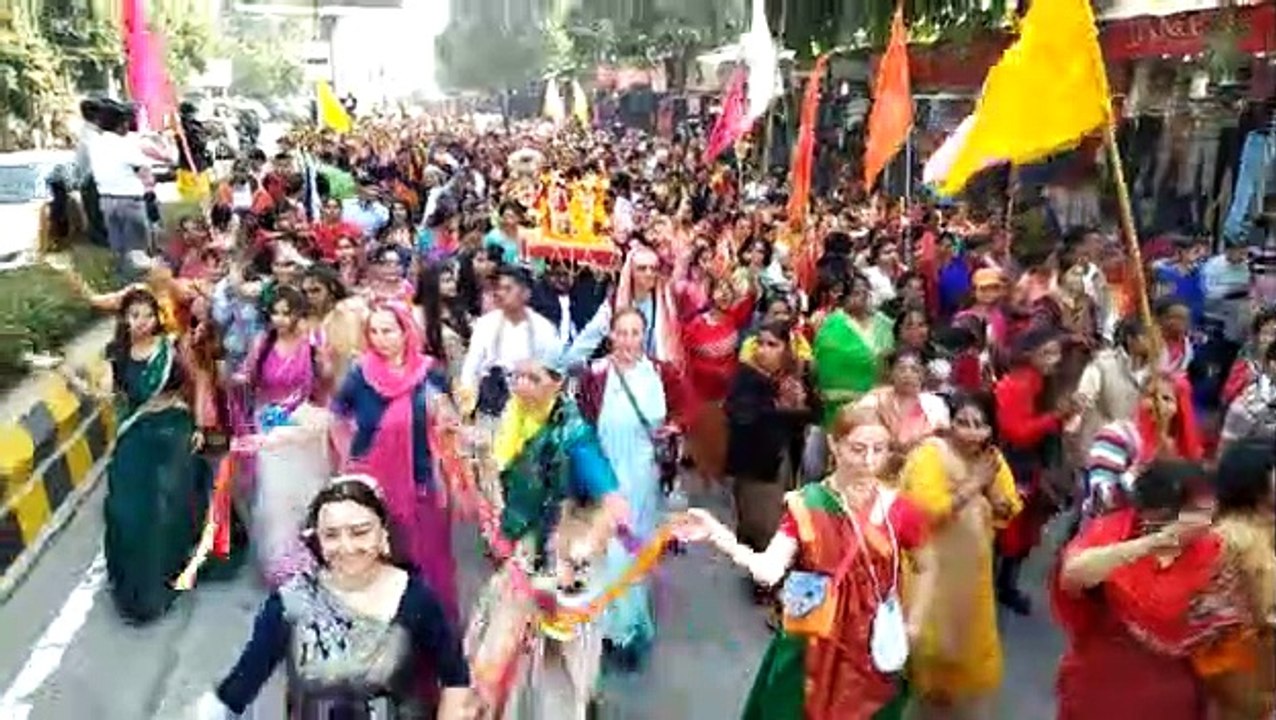 धूमधाम से निकाली गई श्री कृष्ण-बलराम की रथ यात्रा- देखें वीडियो