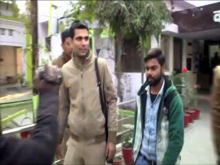 Moradabad: CAA को लेकर जागरूक करने गयी सूचना विभाग की टीम के साथ मारपीट