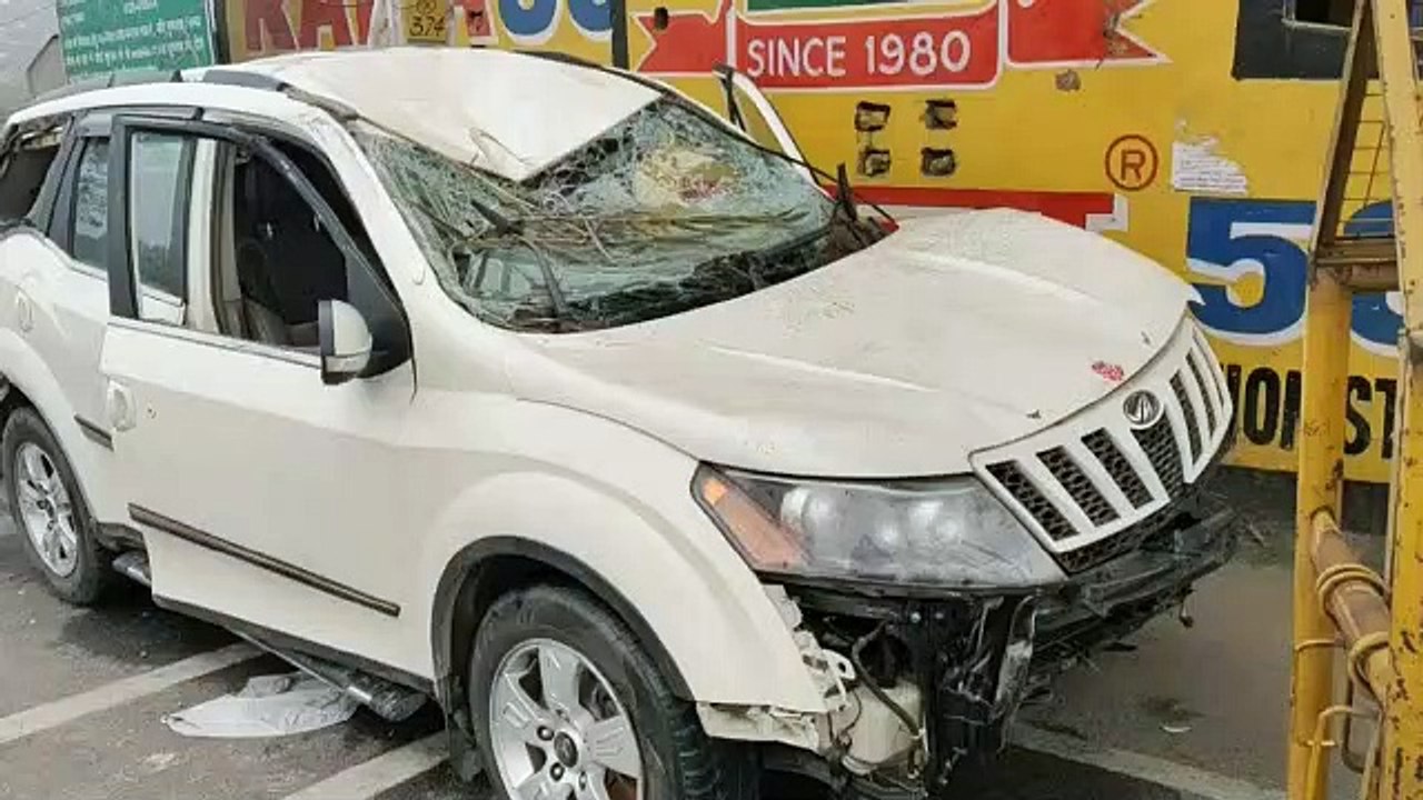 मुरादनगर गंग नहर में गिरी गाड़ी के मामले में सर्च ऑपरेशन जारी है। 10 घंटे बीत जाने के बाद भी