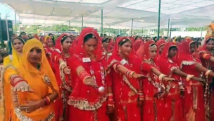 जीवनभर साथ-साथ रहने की कसम के साथ-साथ स्वर्णिम भारत की भी शपथ....