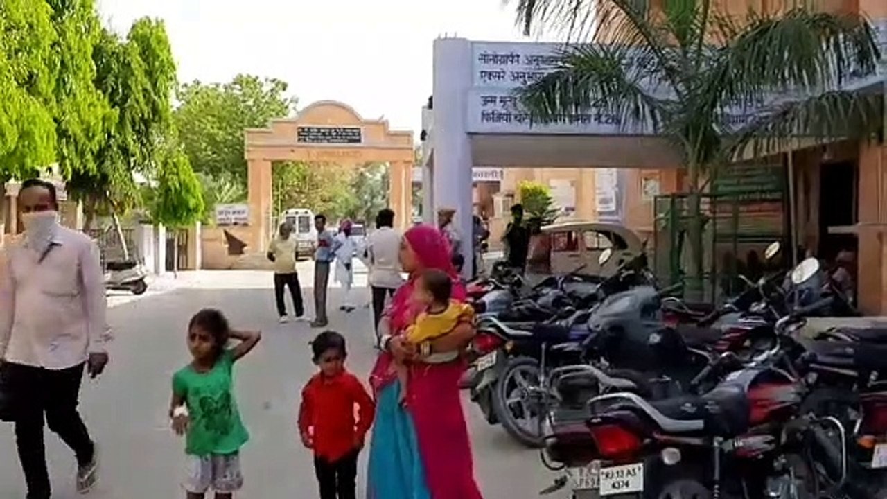 एक श्रमिक पर एक रुपए सामग्री और एक रुपए सर्विस चार्ज का करना होगा ठेकेदार को भुगतान