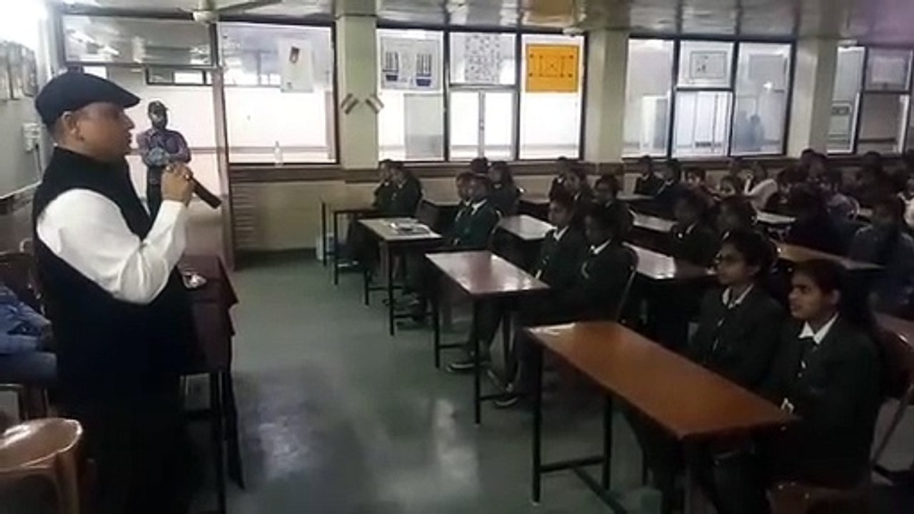 प्लास्टिक मुक्त भारत बनाने छात्र-छात्राओं ने ली...